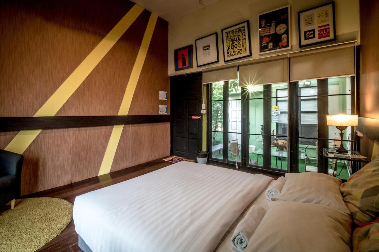 Bharani Hostel Bangkok Exterior photo